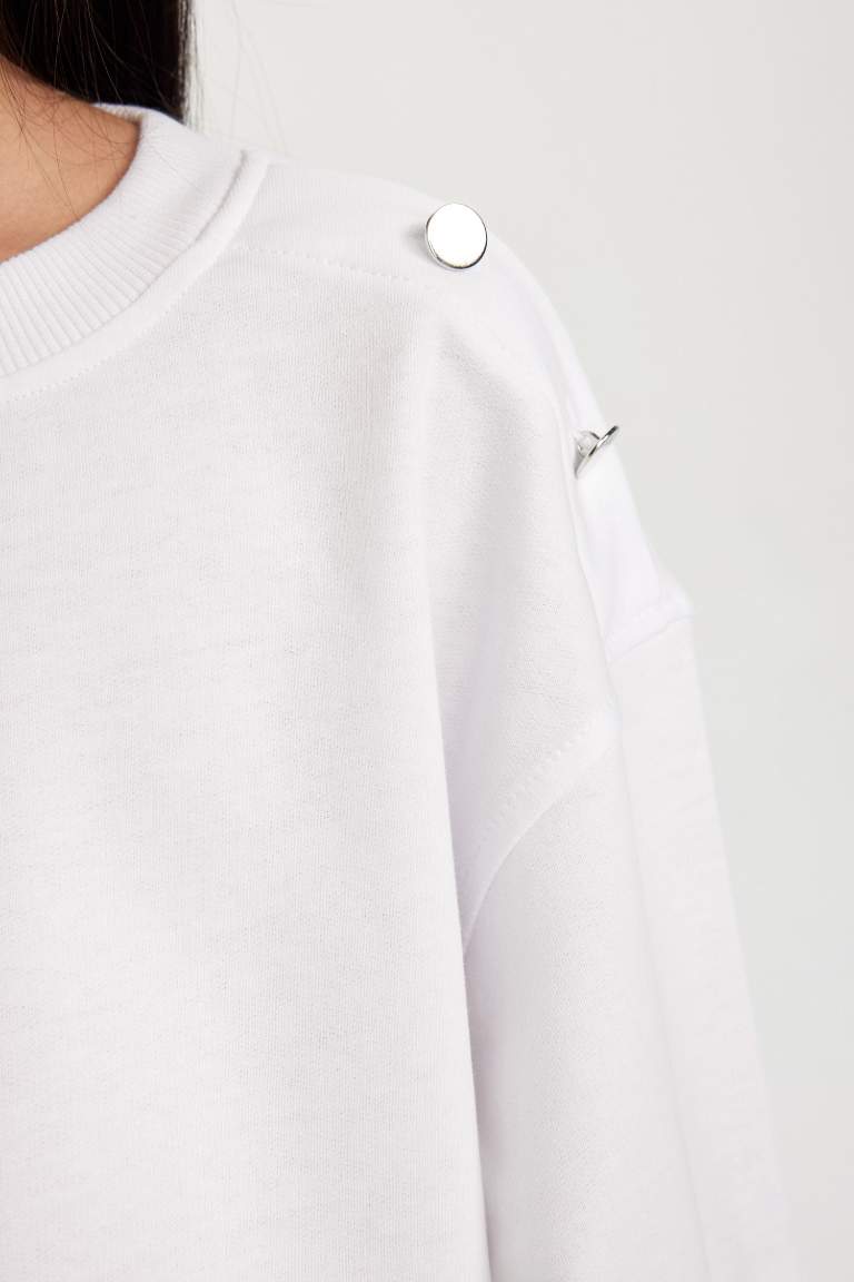 Girl Relax Fit Crew Neck Button Detail Sweatshirt