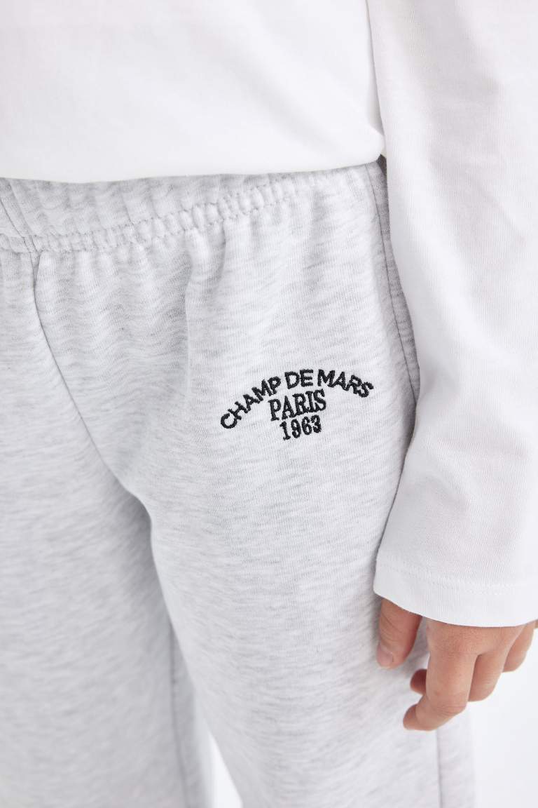 Girl Carrot Fit Printed Sweatpants