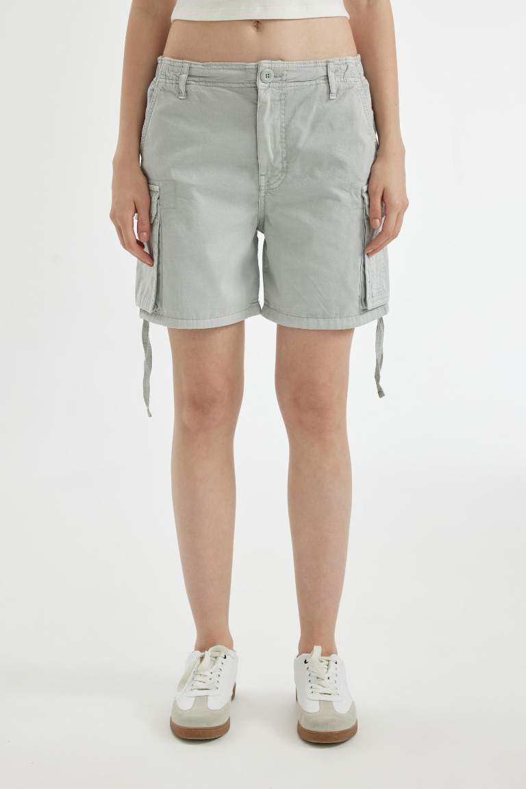 Regular Fit Gabardine Normal Waist Short Leg Shorts