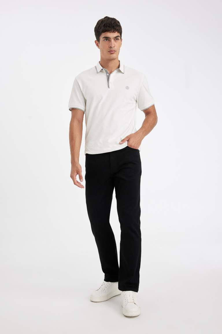 Straight Leg Pocketed Basic Trousers