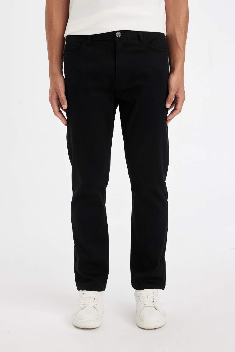 Straight Leg Pocketed Basic Trousers