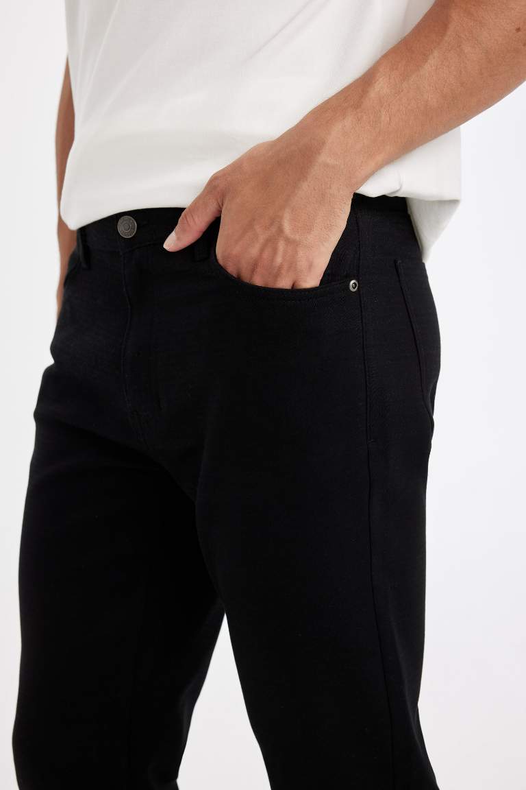 Straight Leg Pocketed Basic Trousers