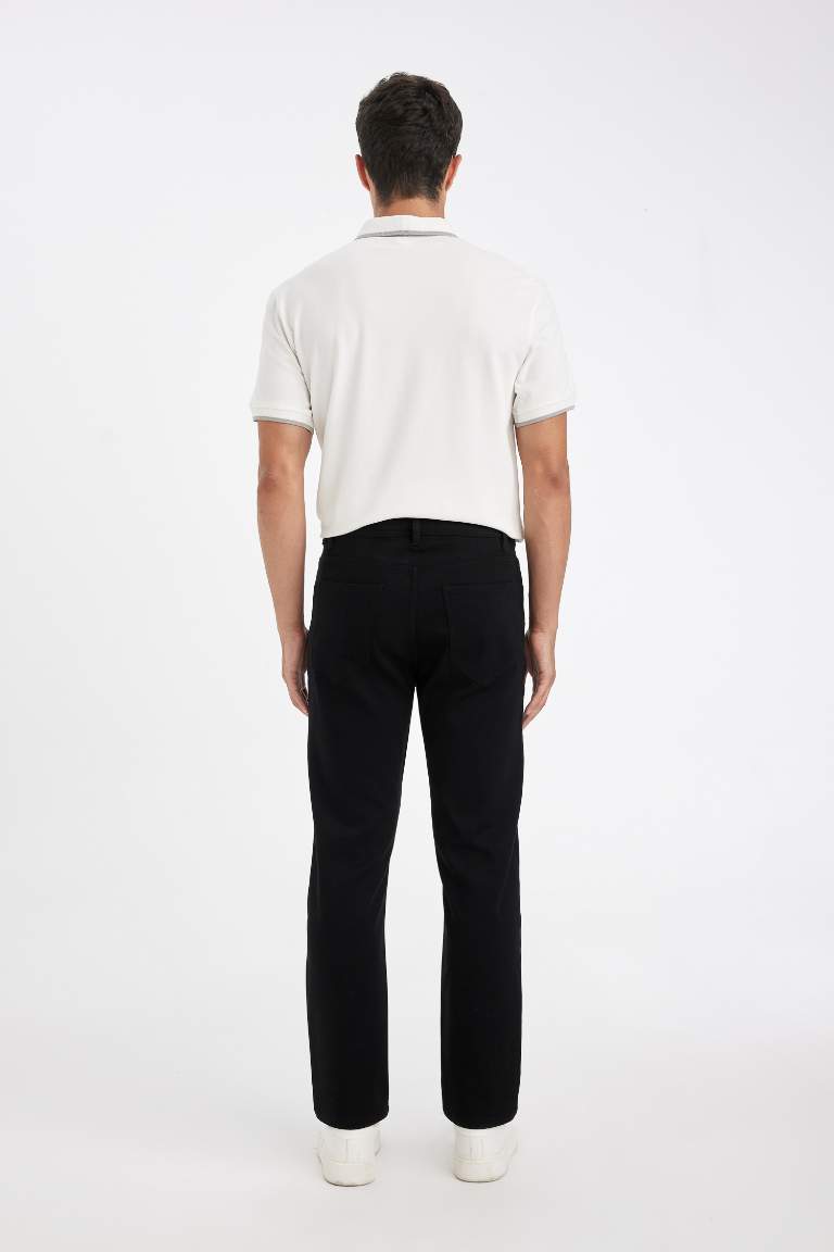 Straight Leg Pocketed Basic Trousers