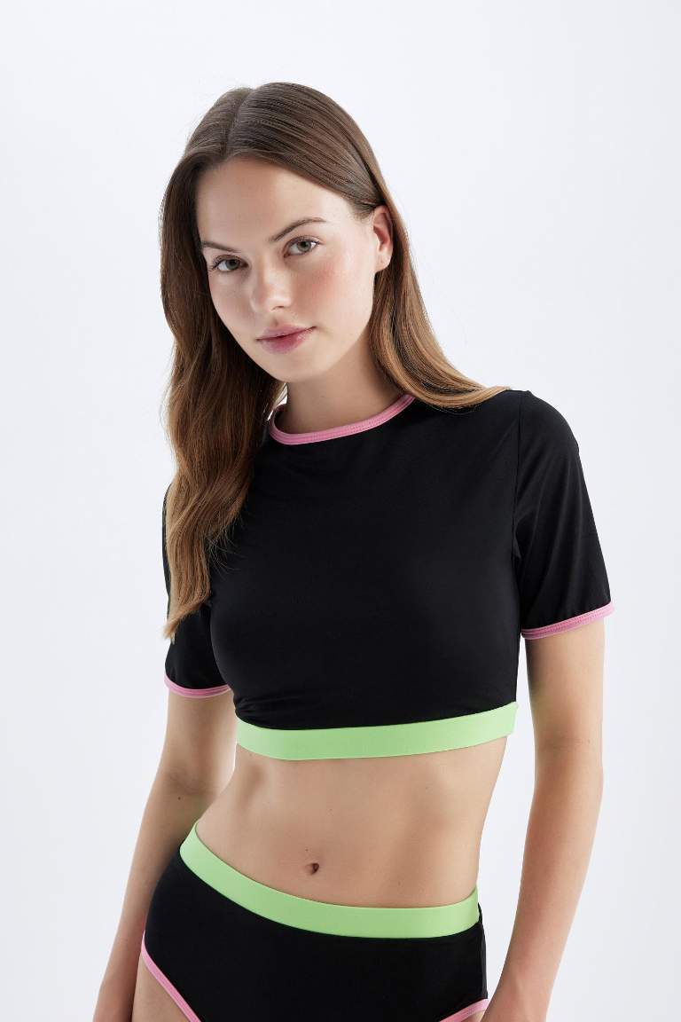 Regular Fit Kısa Kollu Sörf Bikini Üstü-Fall in Love