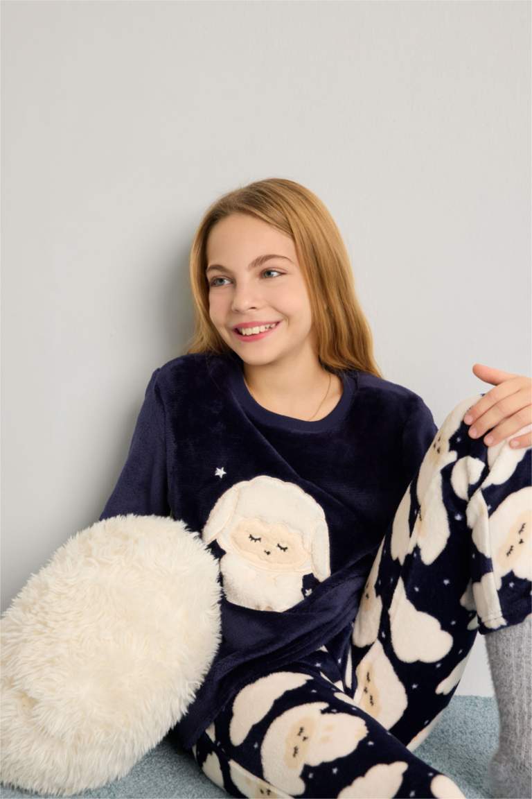 Girl Regular Fit Long Sleeve Plush 2 Piece Pajama Set