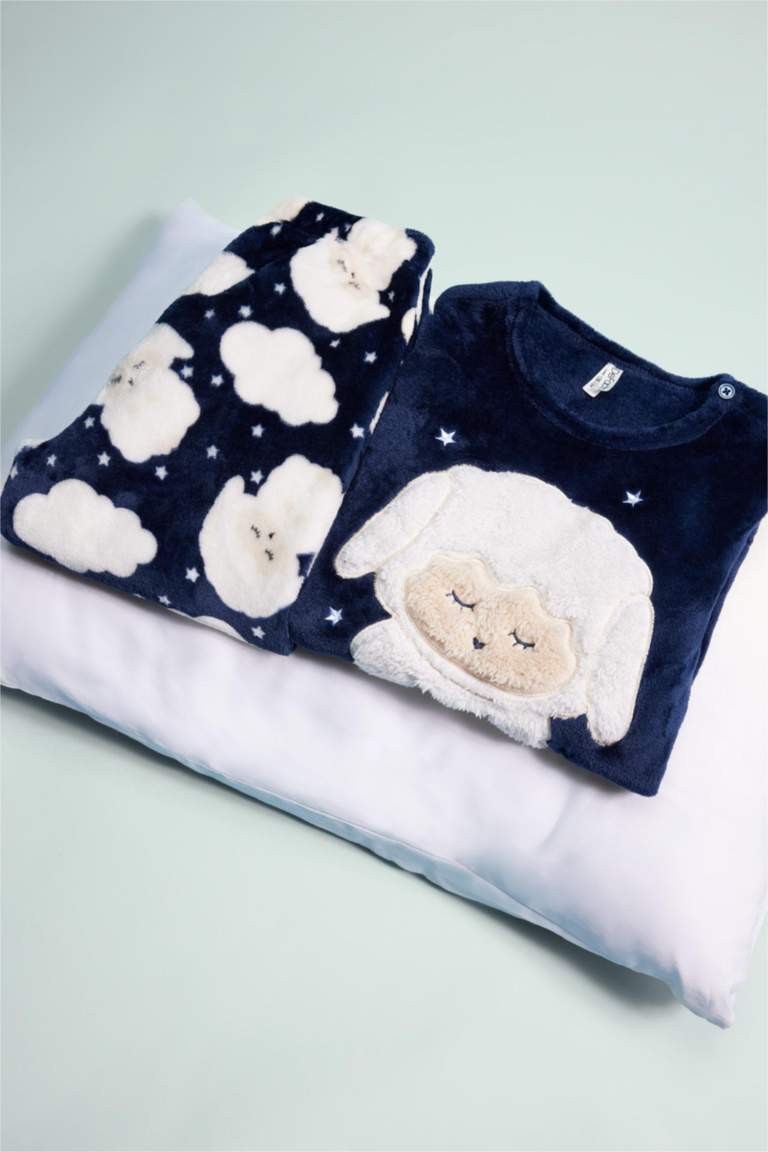 Girl Regular Fit Long Sleeve Plush 2 Piece Pajama Set