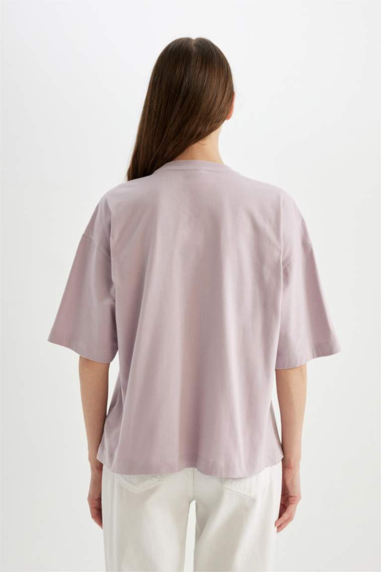 T‐shirt in morbido jersey a maniche corte con scollo rotondo da donna