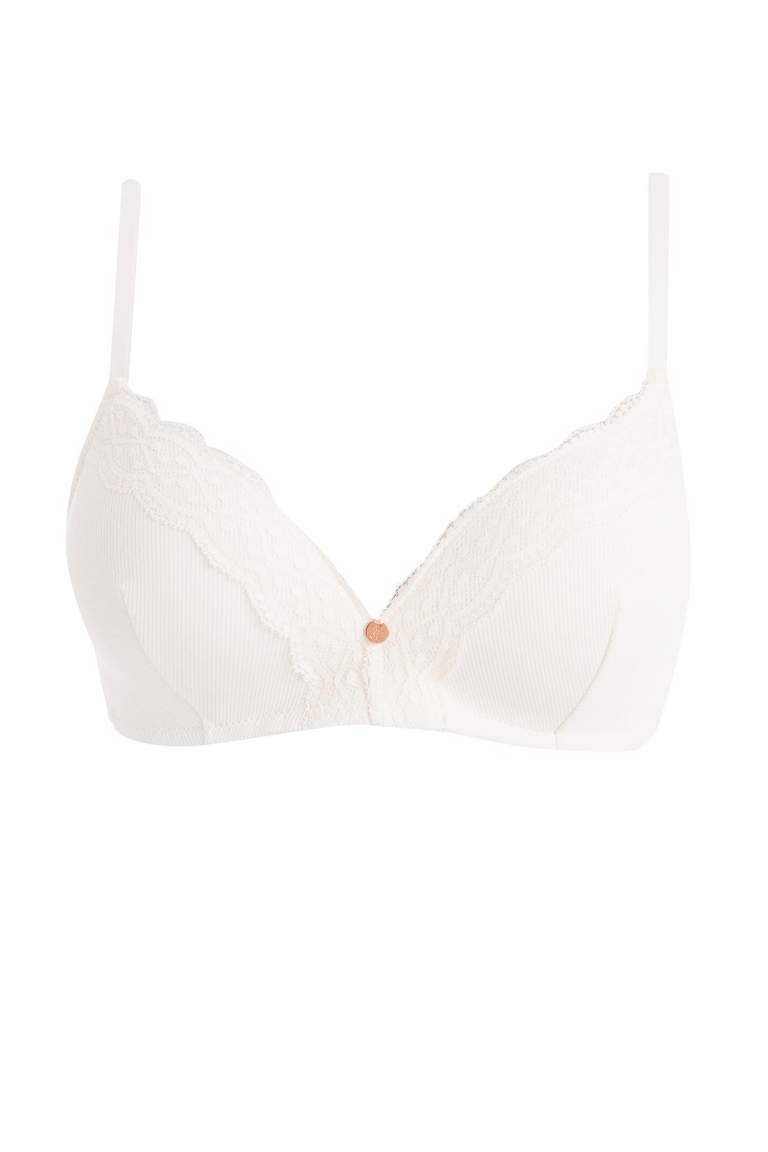 Fall in Love Lace Detailed Basic Bra