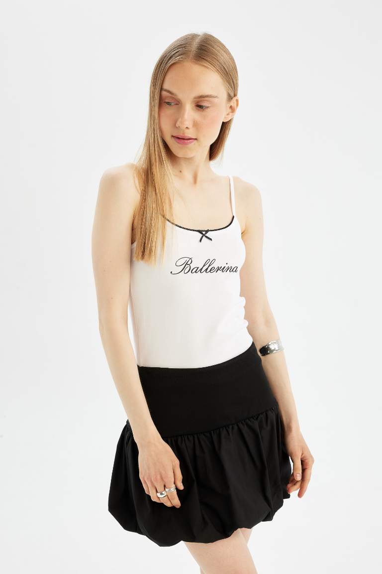 Fitted Printed Lace Collar Tank Top