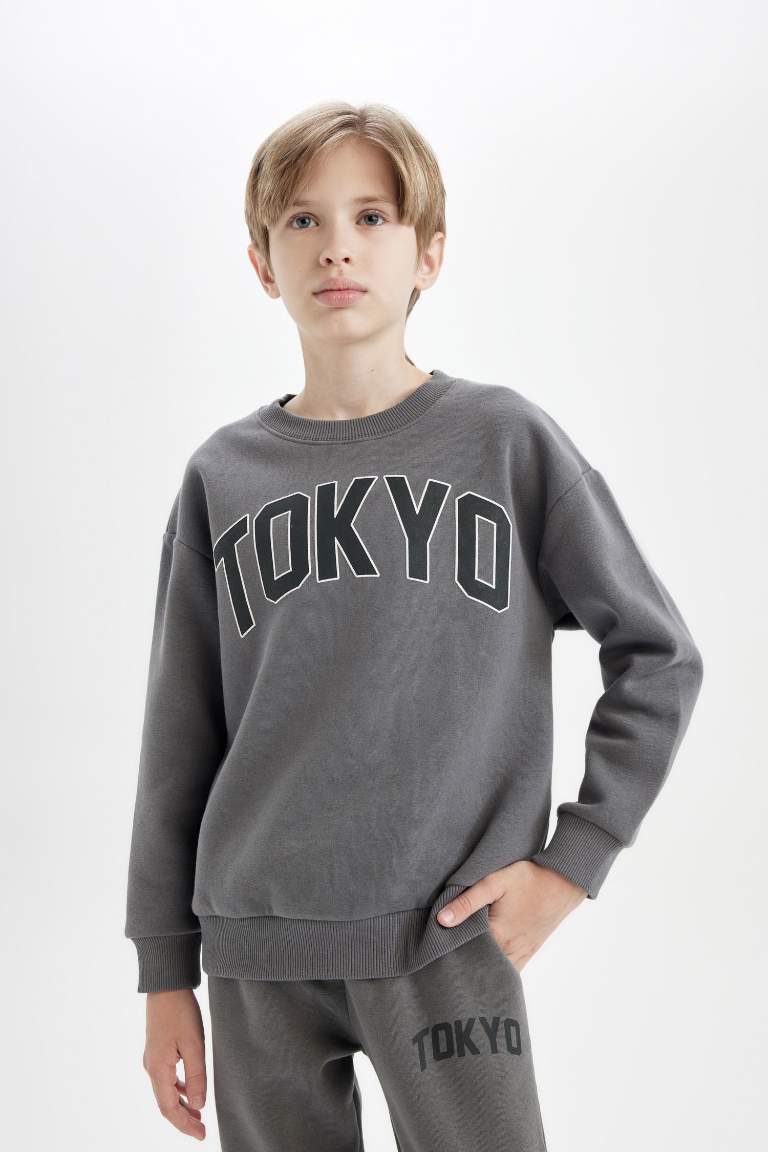 Boy Oversize Fit Crew Neck Thick Sweatshirt