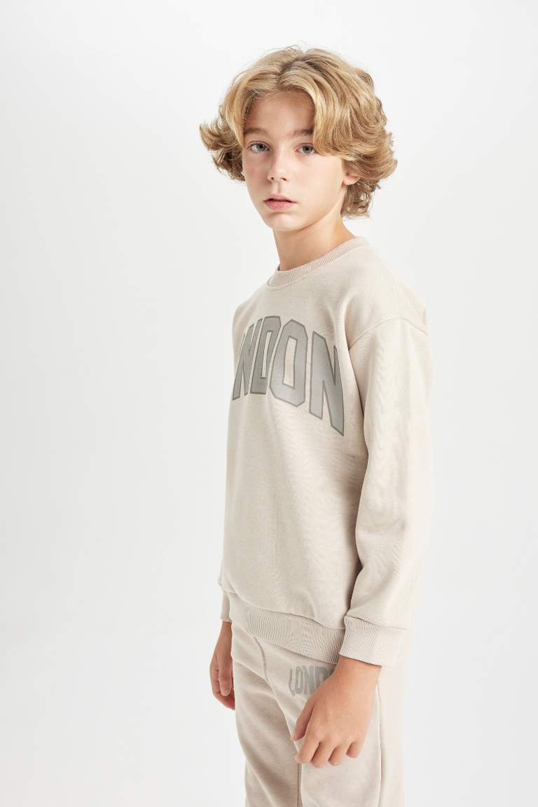 Boy Oversize Fit Crew Neck Thick Sweatshirt