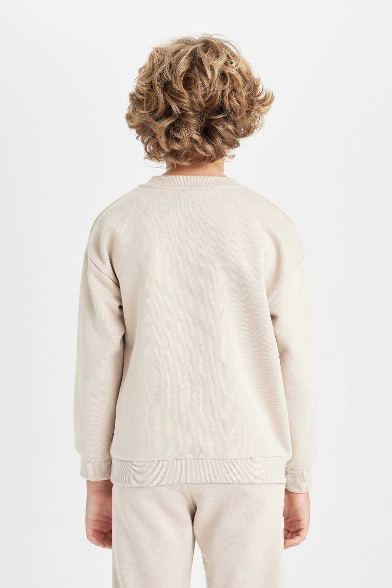 Boy Oversize Fit Crew Neck Thick Sweatshirt