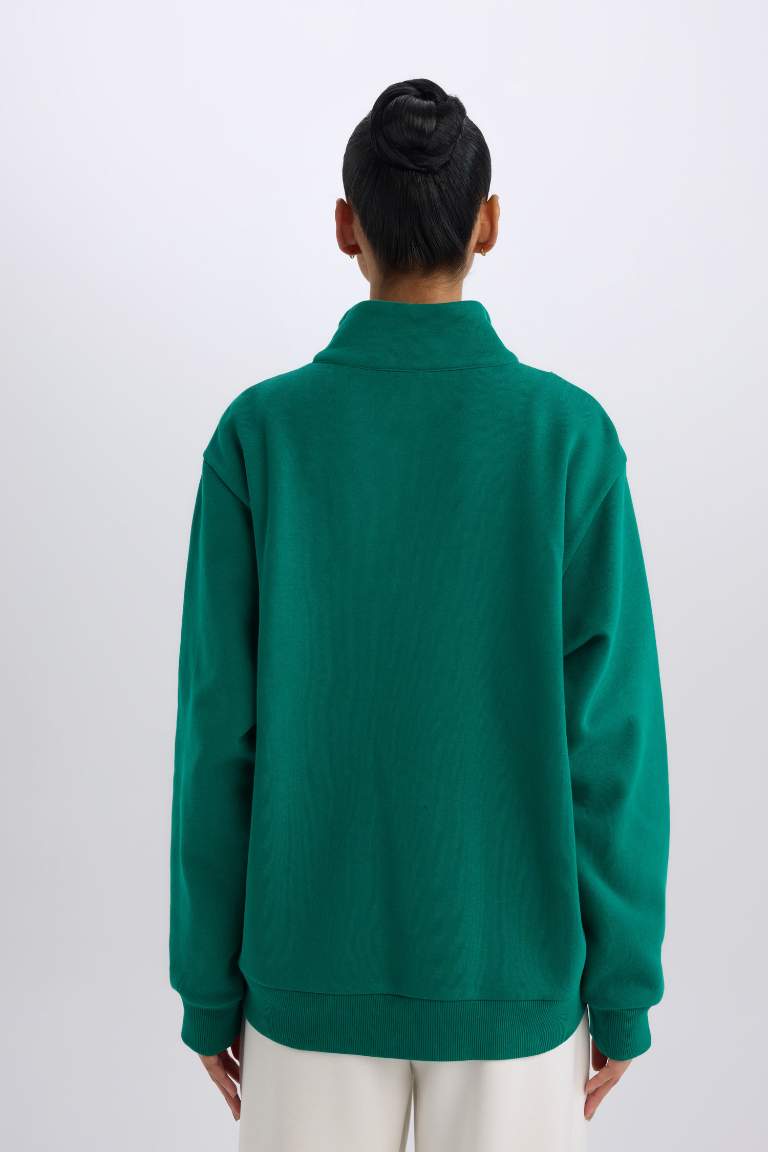 Oversize Fit Long Sleeve Sweatshirt