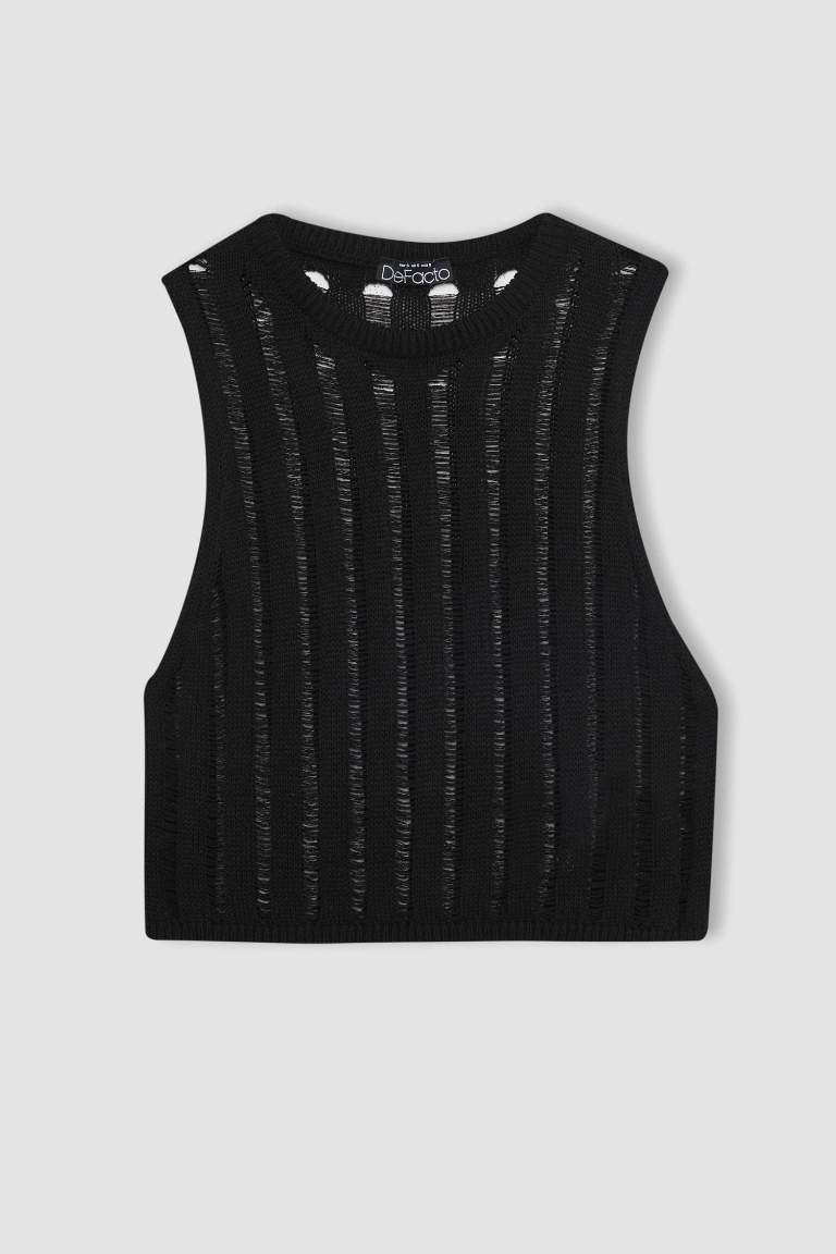 Regular Fit Crew Neck Sleeveless T-Shirt