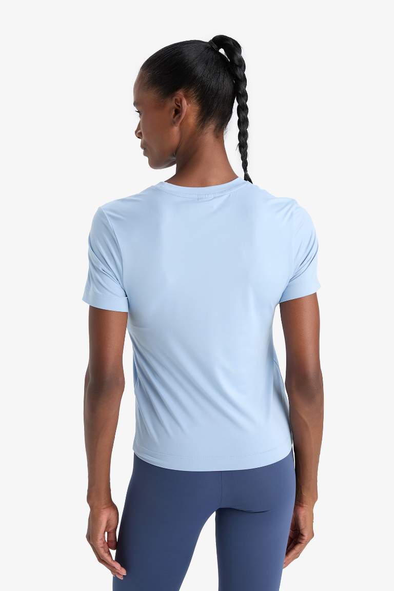 DeFactoFit Standart Fit Bisiklet Yaka Sporcu Basic Düz Kısa Kollu Tişört
