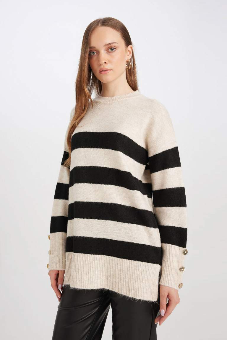 Regular Fit Crew Neck Buttoned Striped Knitted Pullover