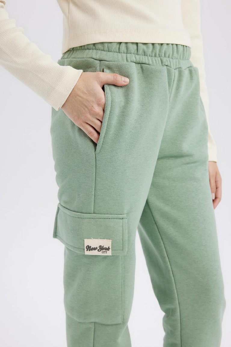 Girl Elastic Waist Leg Cargo Jogger Sweatpants