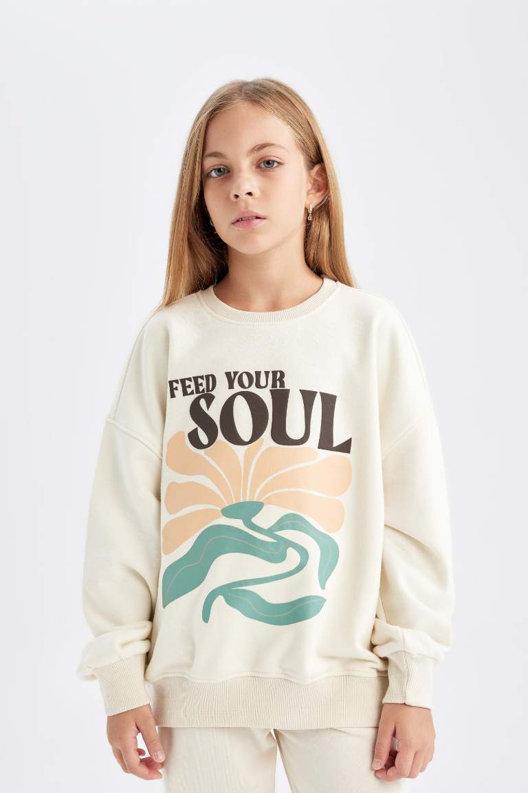 Girl Oversize Fit Crew Neck Slogan Printed Sweatshirt