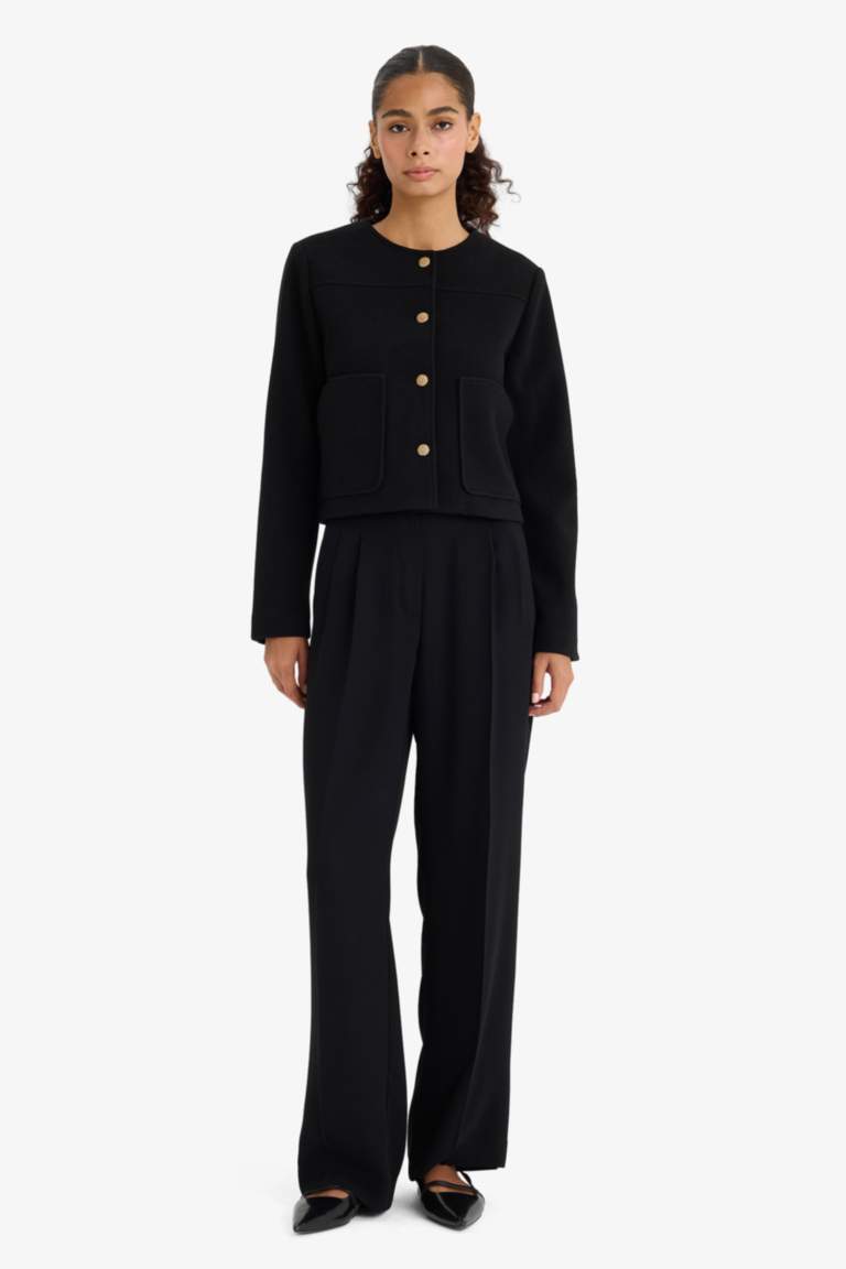 سترة بليزر كروب فيت بياخة مستديرة