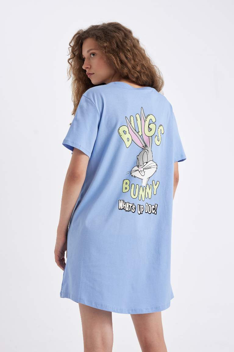 Fall in Love Looney Tunes Regular Fit Nightgown