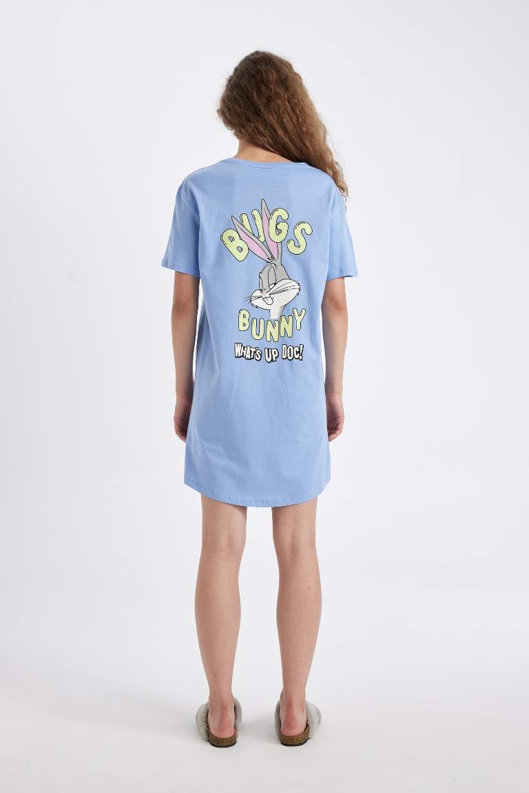 Fall in Love Looney Tunes Regular Fit Nightgown