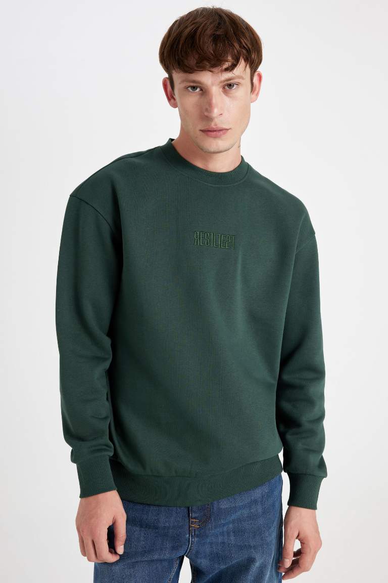 Sweatshirt à col rond et Coupe Boxy