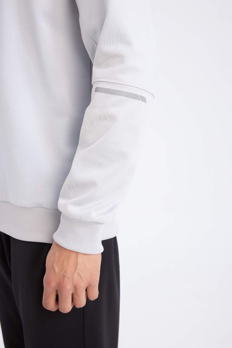 Standard Fit Long Sleeve Sweatshirt