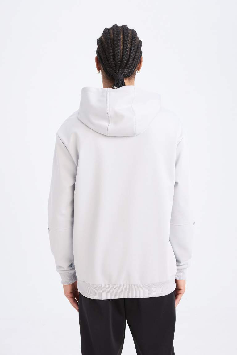 Standard Fit Long Sleeve Sweatshirt