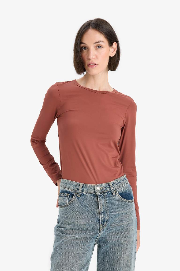 Woman Long Sleeve T-Shirt