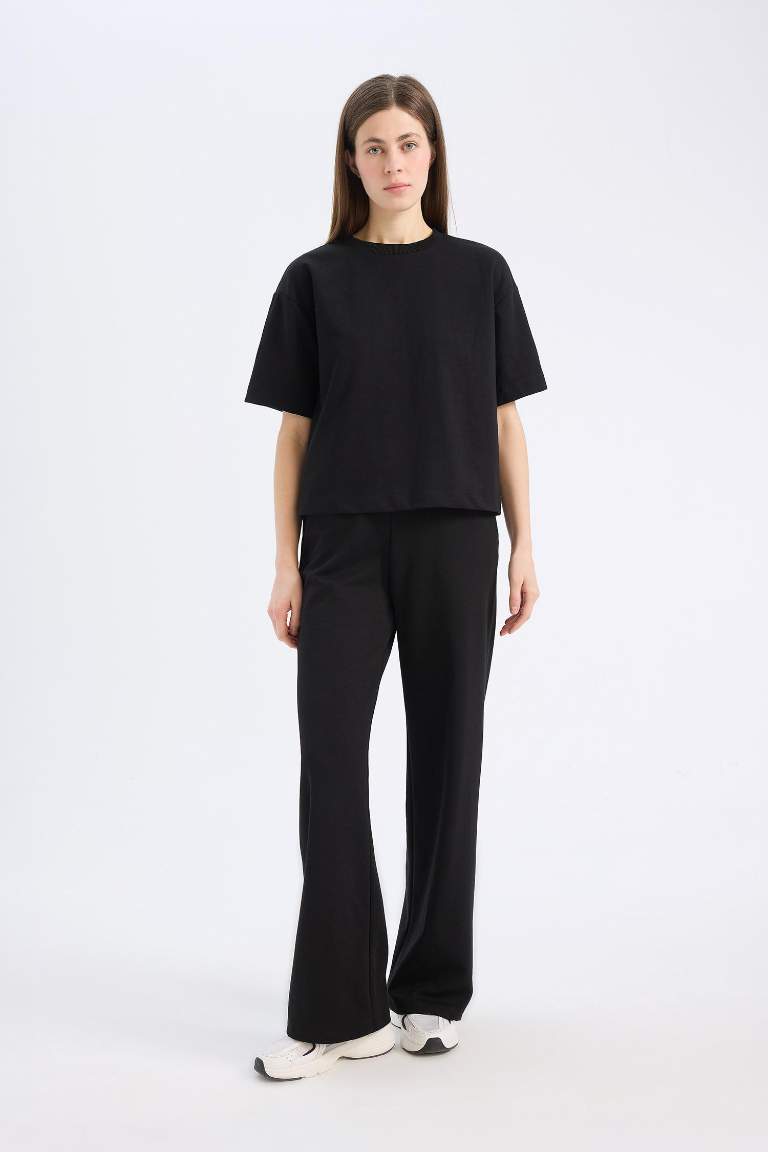 Straight Fit With Pockets Basic Trousers