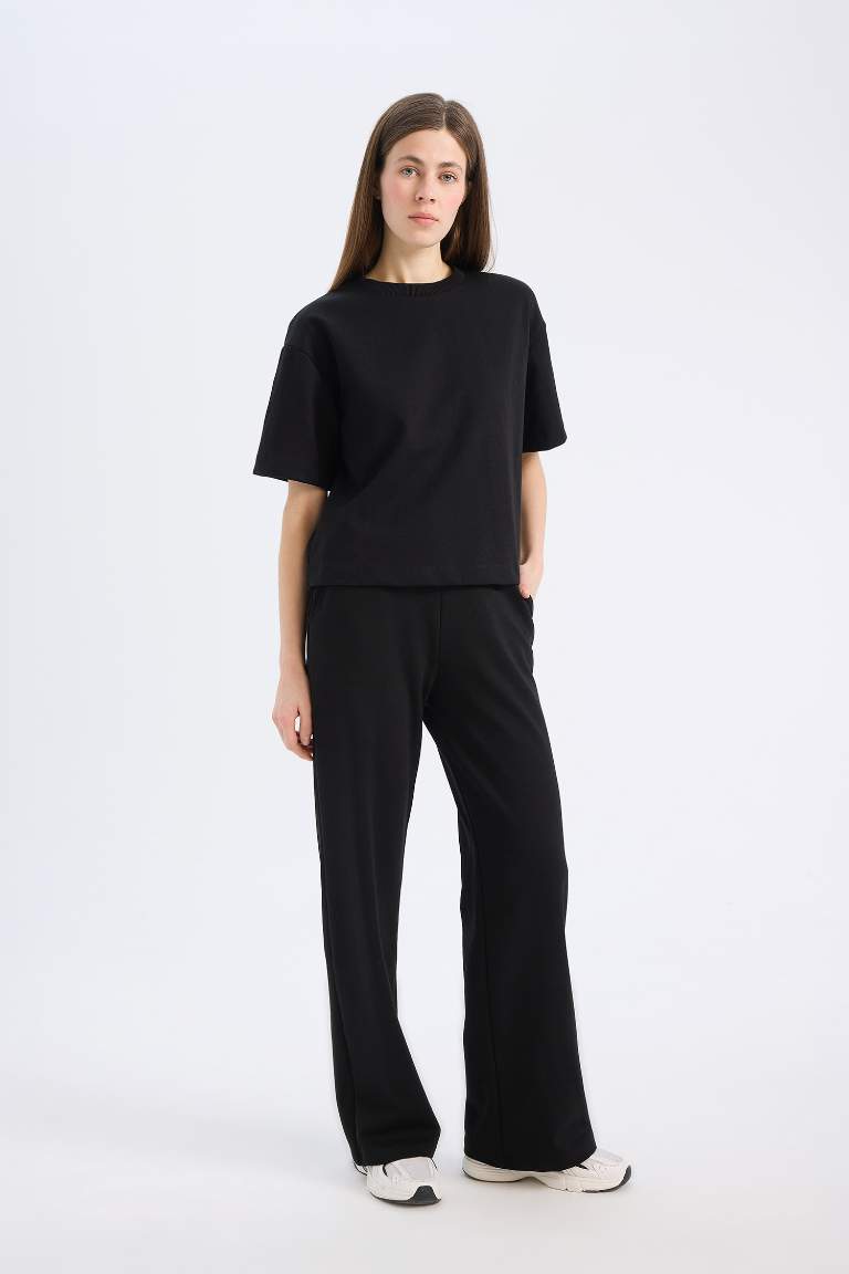 Straight Fit With Pockets Basic Trousers