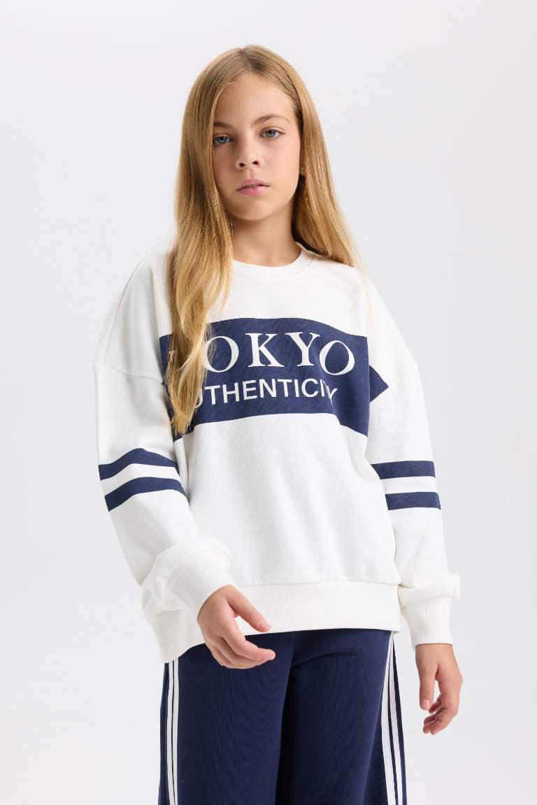 Girl Oversize Fit Wide Mold Crew Neck Striped Sweatshirt