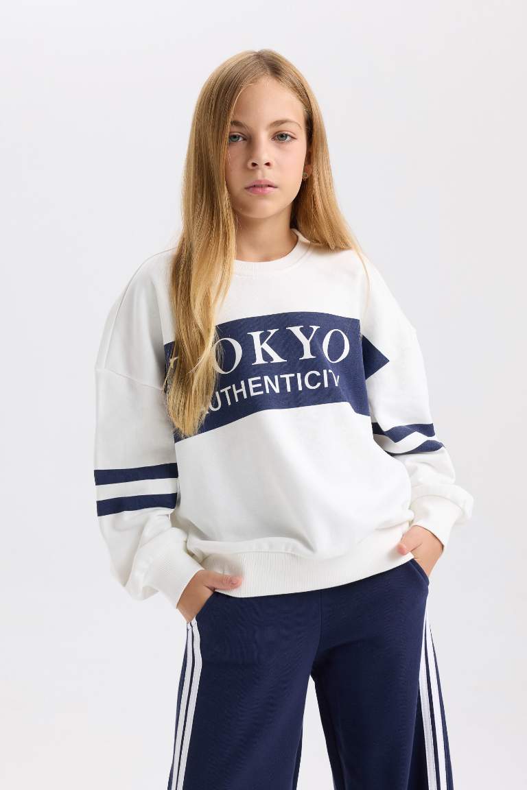 Girl Oversize Fit Wide Mold Crew Neck Striped Sweatshirt