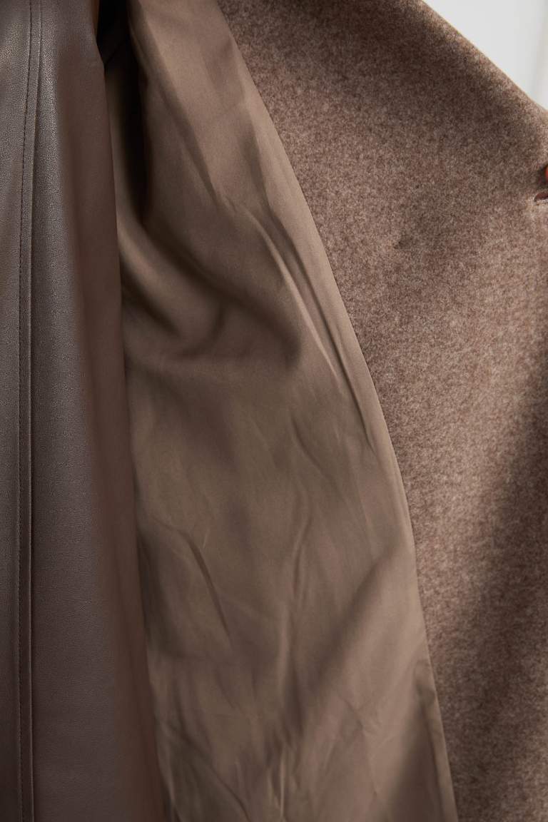 Regular Fit Uzun Kaşe Kaba Ceket Yaka Düğmeli Cepli Apoletli Kemerli