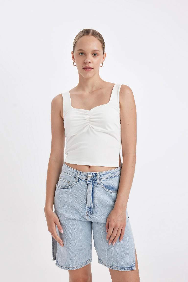 Fitted Heart Collar Crop Top