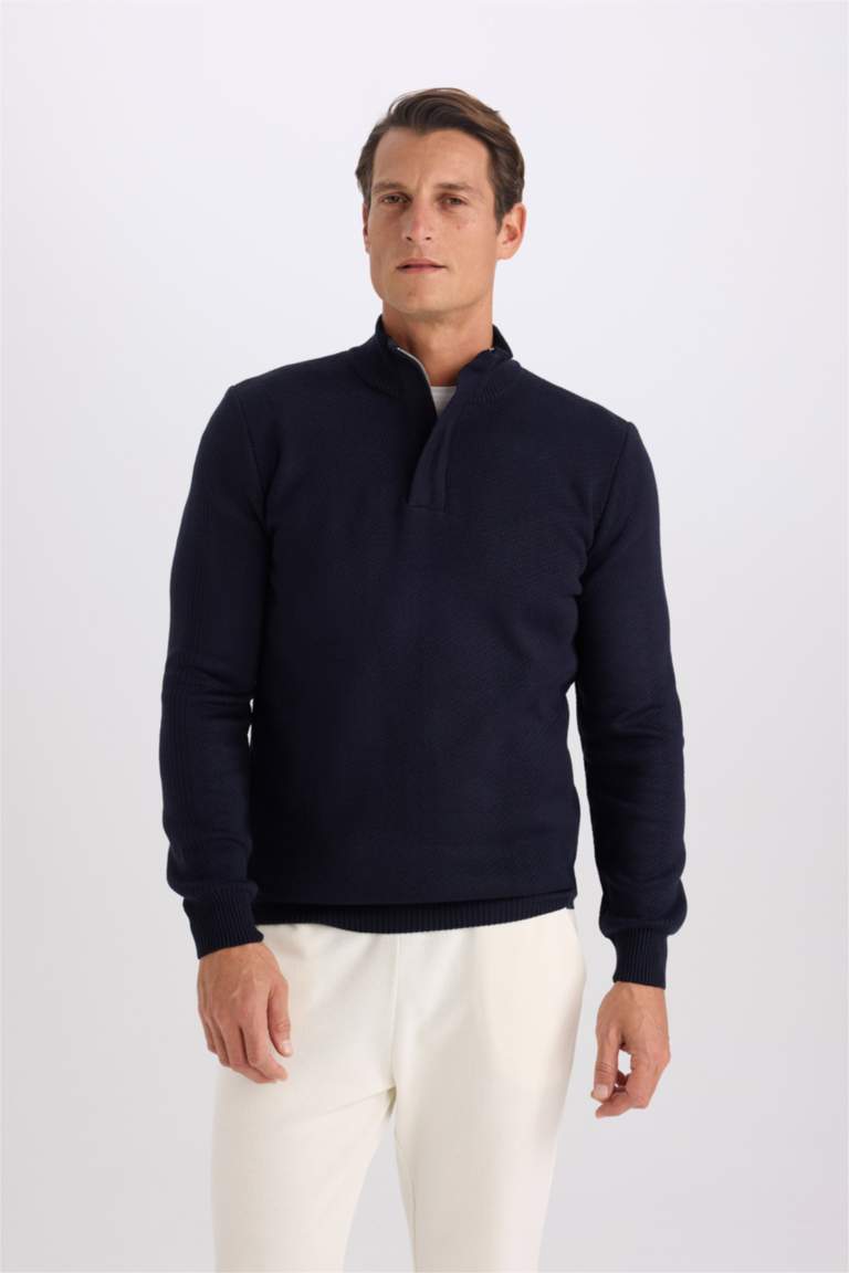 Standard Fit Turtleneck Knitwear Pullover