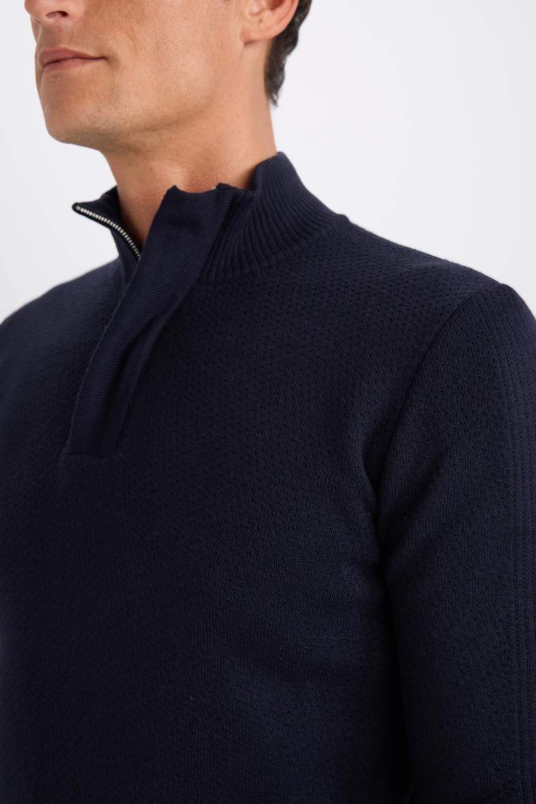 Standard Fit Turtleneck Knitwear Pullover