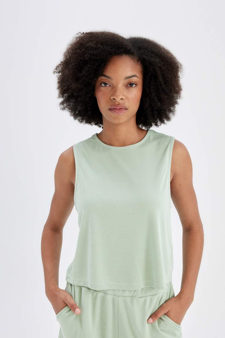 Standard Fit modal Crew Neck Sleeveless Tank Top