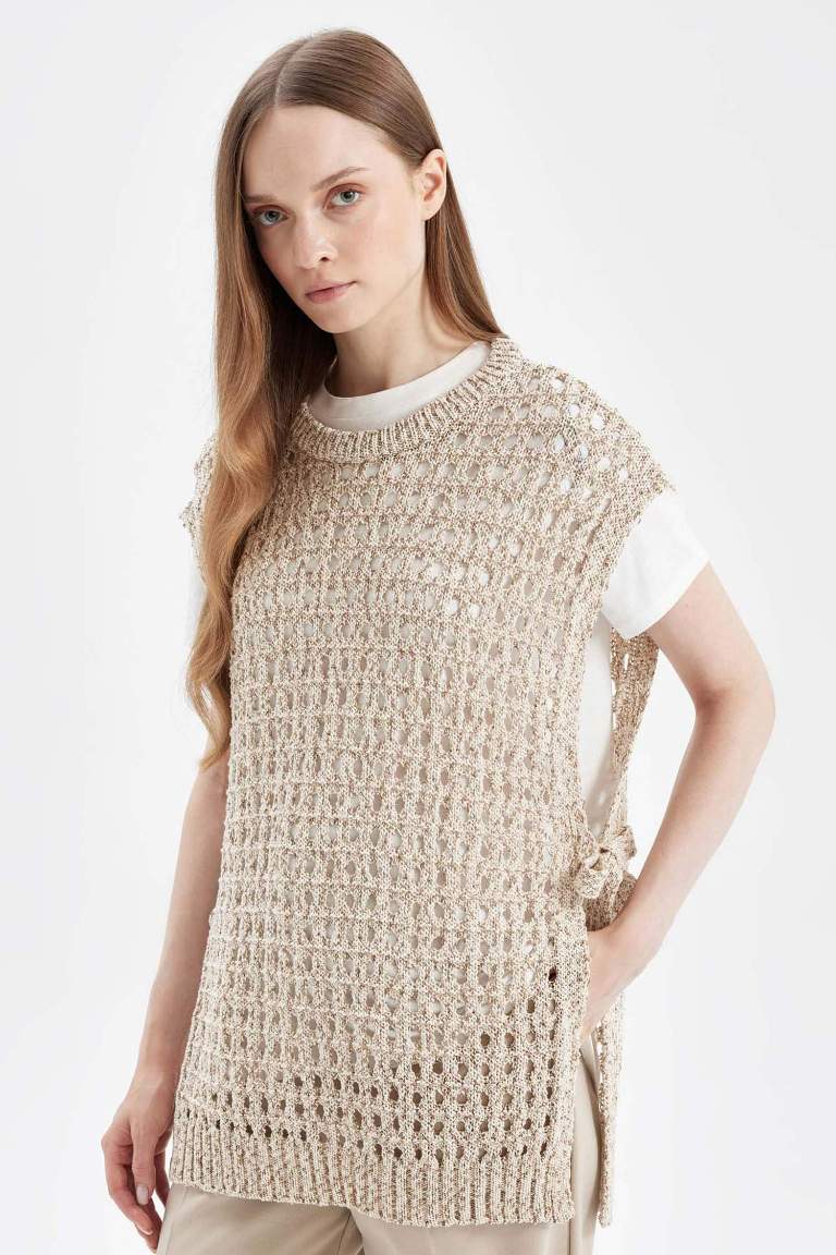 Crew Neck Openwork Vest