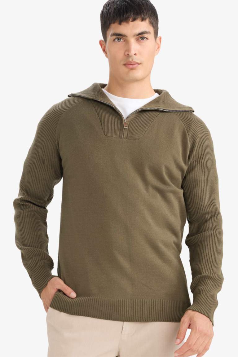 Standard Fit Turtleneck Knitwear Pullover
