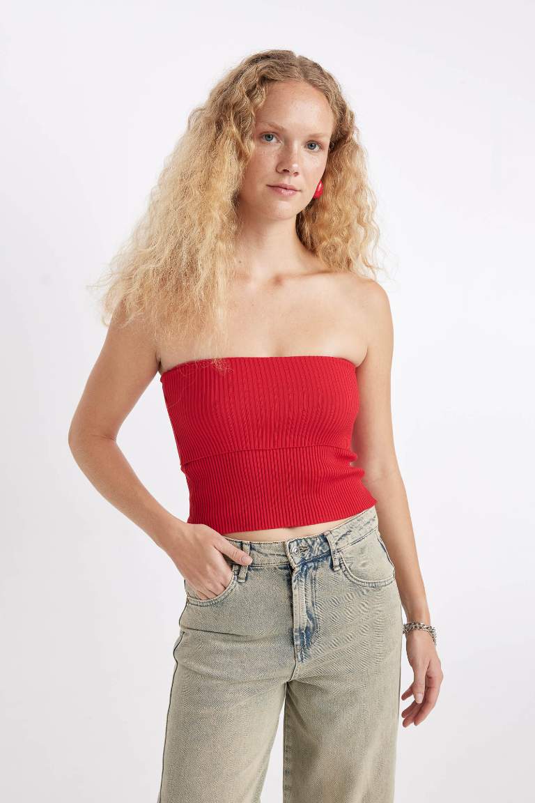 Slim Fit Strapless CropTop