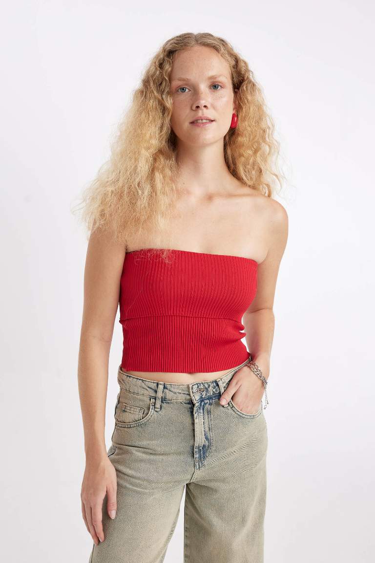 Slim Fit Strapless CropTop