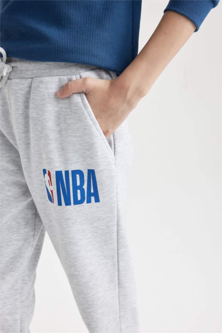 Erkek Çocuk NBA Wordmark Gri Beli Paçası Lastikli Cepli Jogger Eşofman Altı