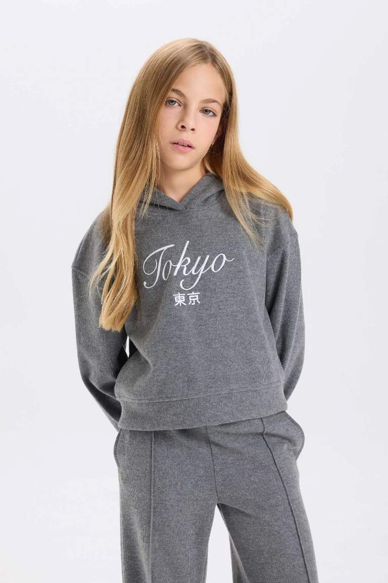 Girl Regular Fit Hooded Slogan Printed Sweatshirt