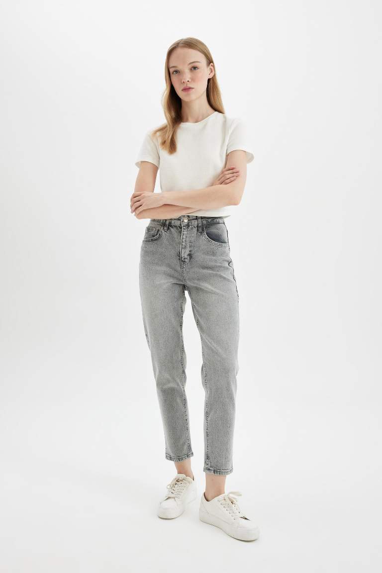 Comfort Mom Fit Relaxed Fit High Waist Ankle Length Washed Jeans