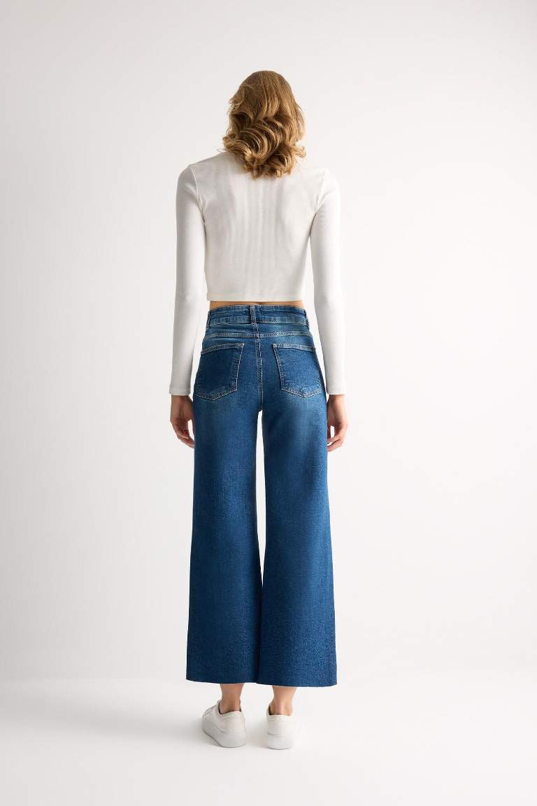 Culotte High Waist Short Leg Washed Jeans