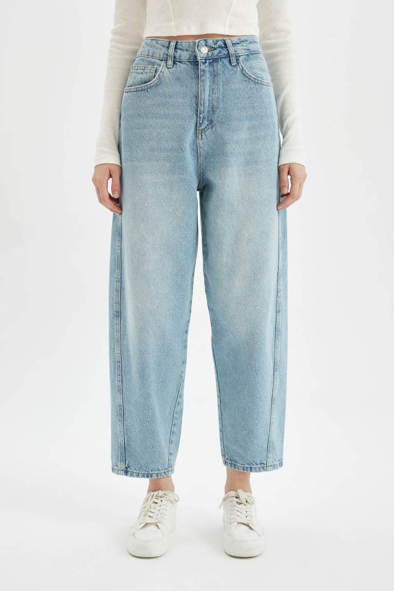 Carrot Fit High Waist Ankle Washed Jeans