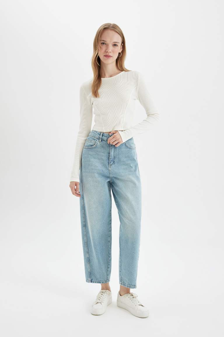 Carrot Fit High Waist Ankle Washed Jeans