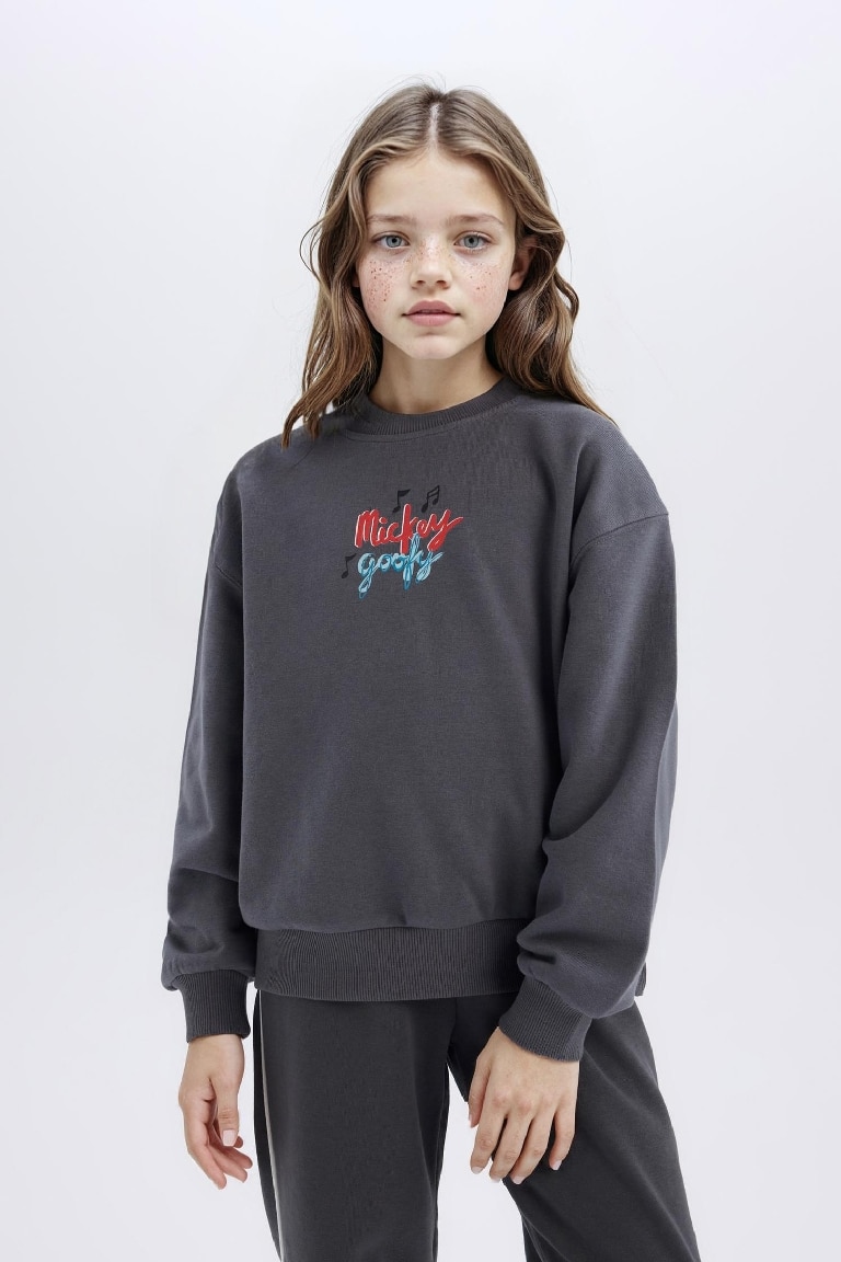 Girl Disney Mickey Mouse &Friends Oversize Fit Back Printed Sweatshirt