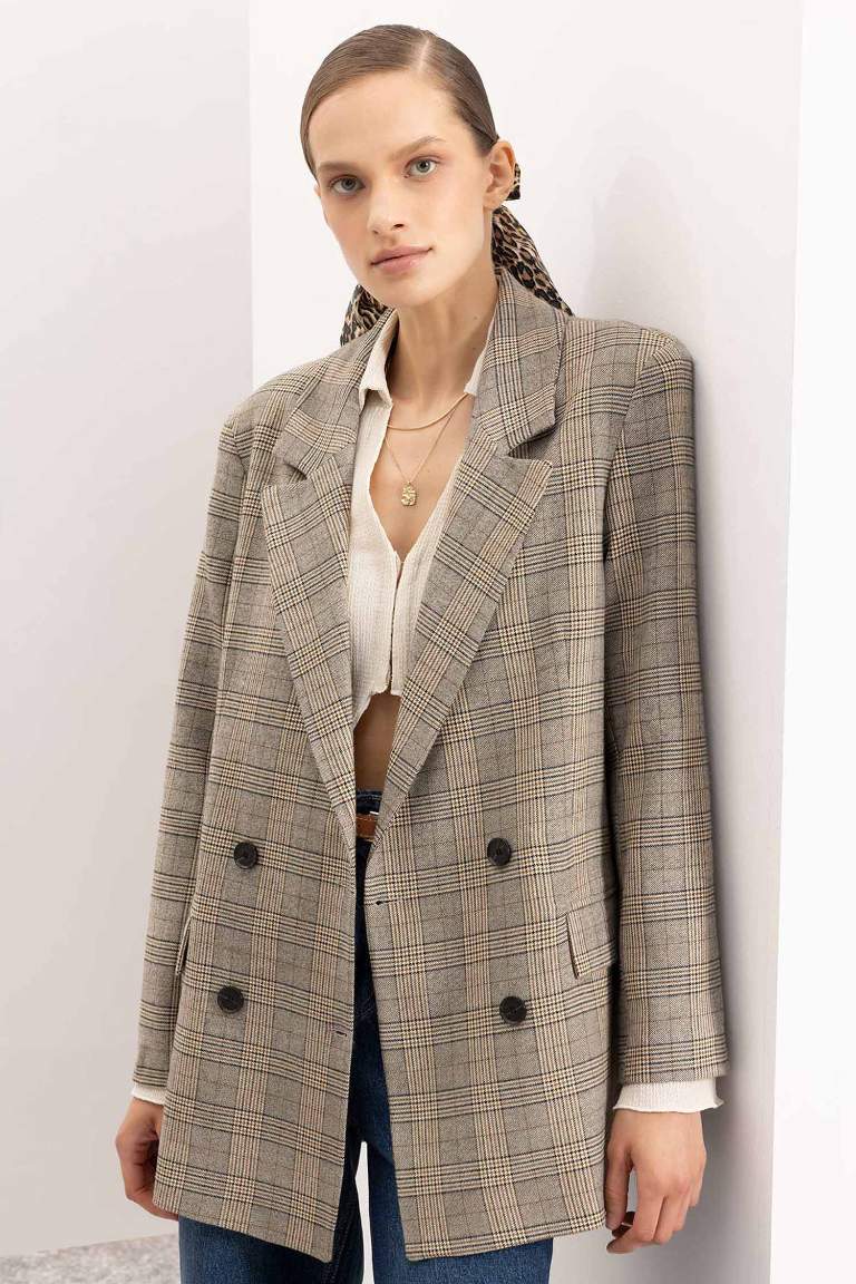 Oversize Geniş Kalıp Kruvaze Yaka Düğmeli Ekoseli Blazer Ceket